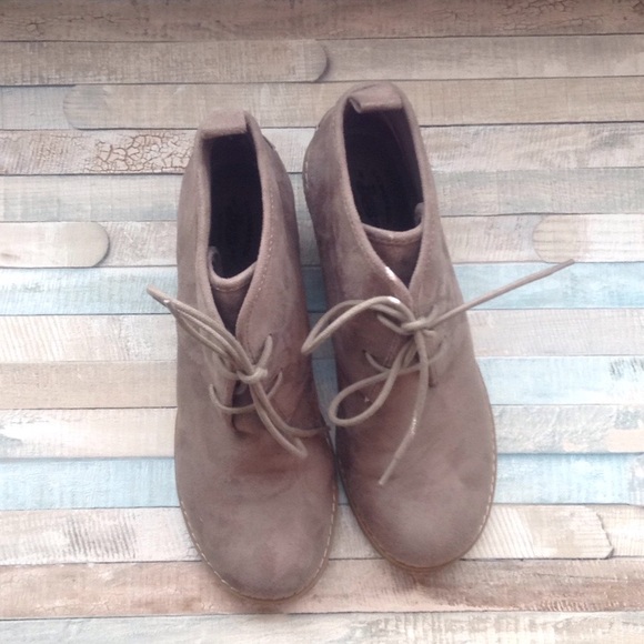 Light Grey Booties - Picture 2 of 2